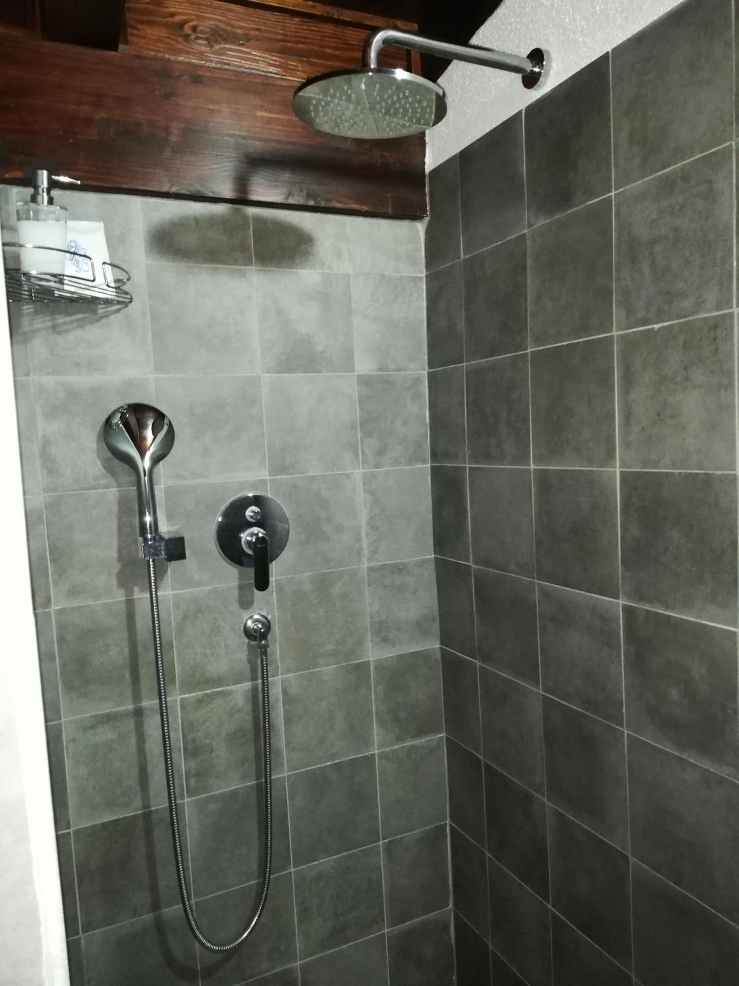 ترفيجنانو رومانو B&B Vigna Rosa الغرفة الصورة
