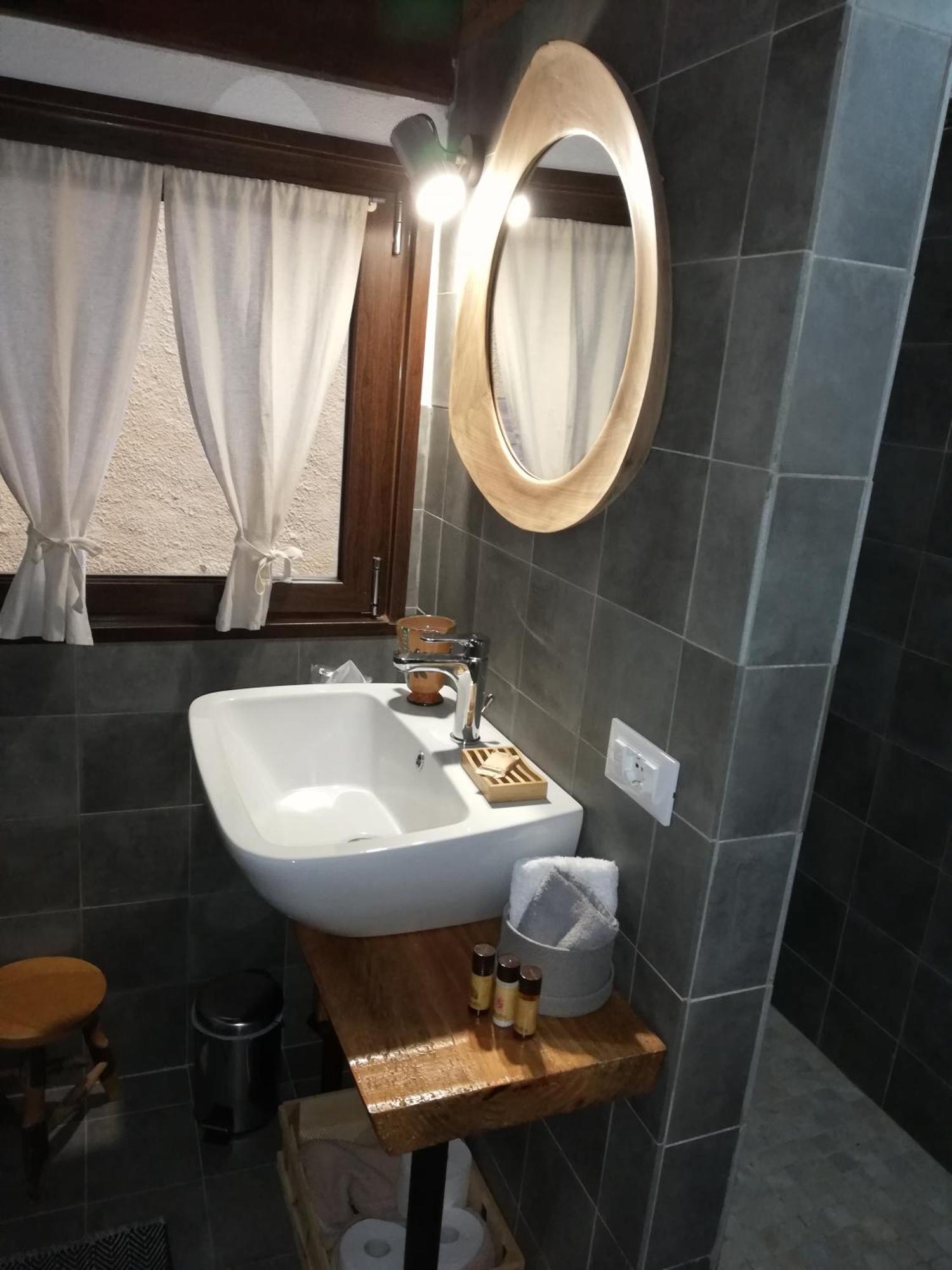 ترفيجنانو رومانو B&B Vigna Rosa الغرفة الصورة